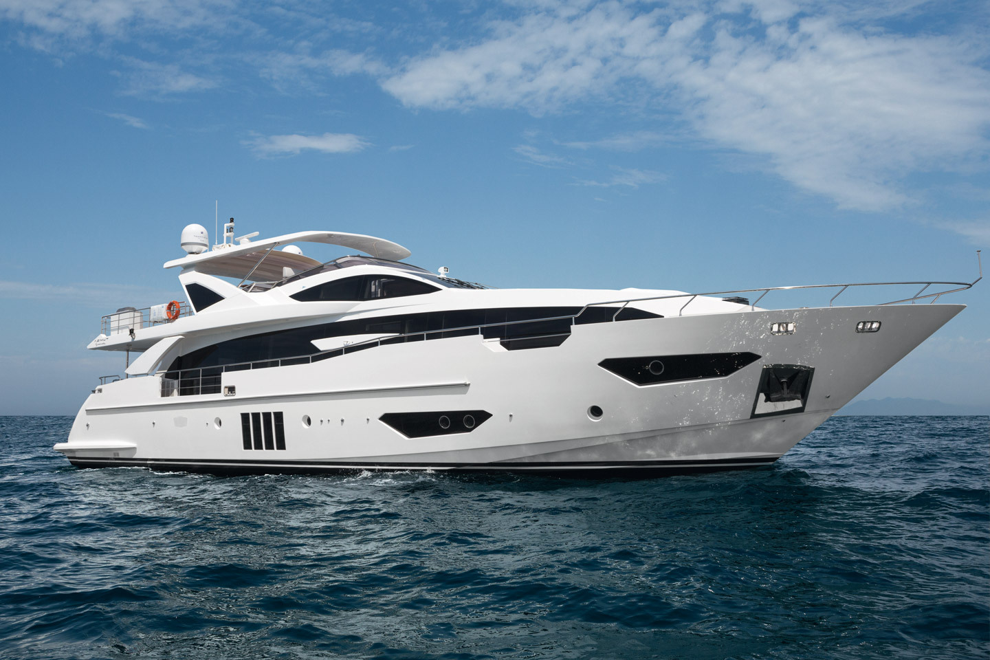 azimut yacht 30 metri prezzo